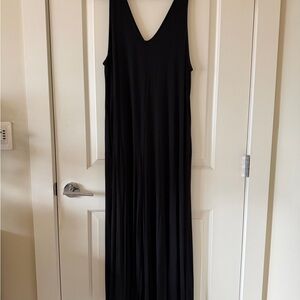 Elegant Black Maxi Dress